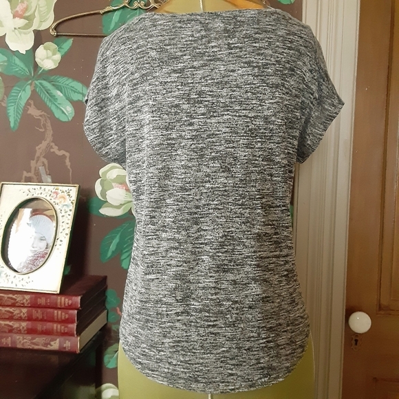 No Boundaries Top with Beaded Owl Size Medium - Picture 4 of 10